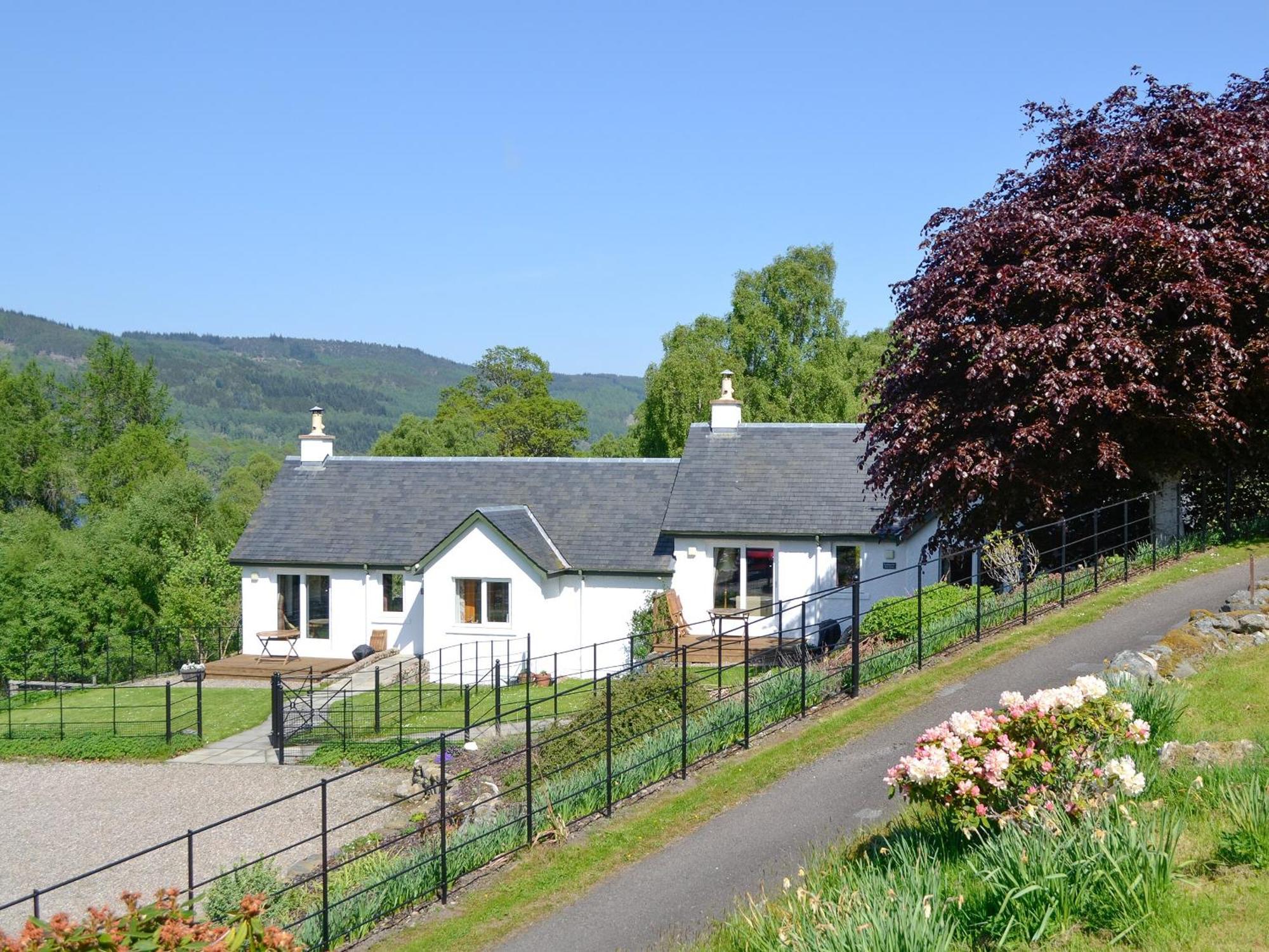 Tummel Cottage Foss ภายนอก รูปภาพ